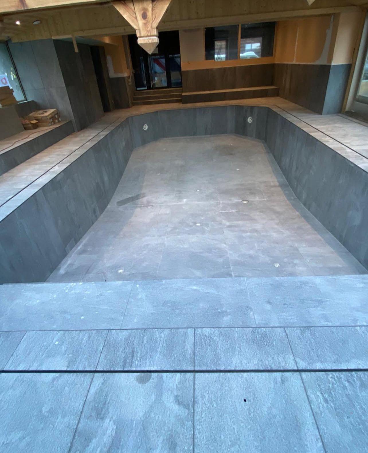 Mini-piscine et plage - Villa des Pins